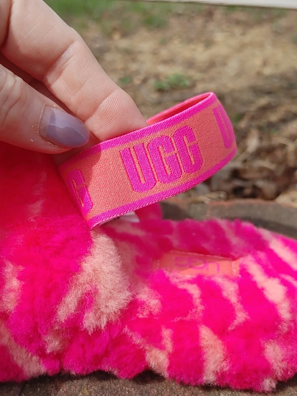 UGG Oh Yeah Pink Zebra Slipper Size 6 (Youth) (1301)